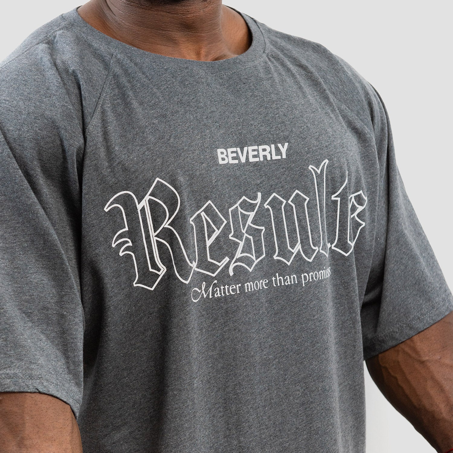 T-shirt oversize - Les résultats comptent plus que les promesses - Gris foncé