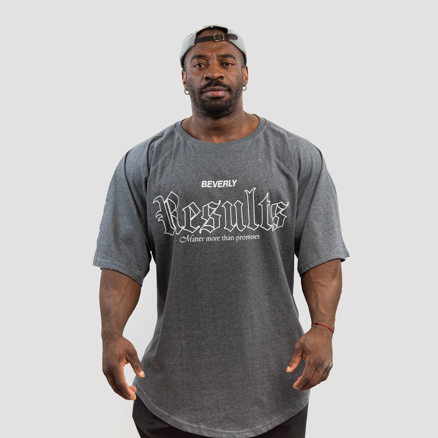 Oversized t-shirt - Results matter more than promises - Dark Gray